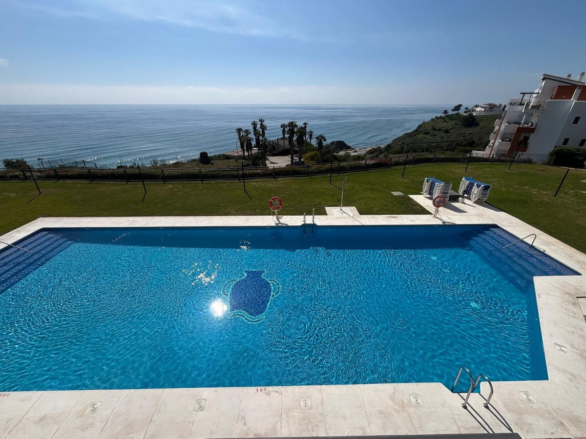 Appartement te koop in Torrox Costa | 2 slaapkamers H5316985