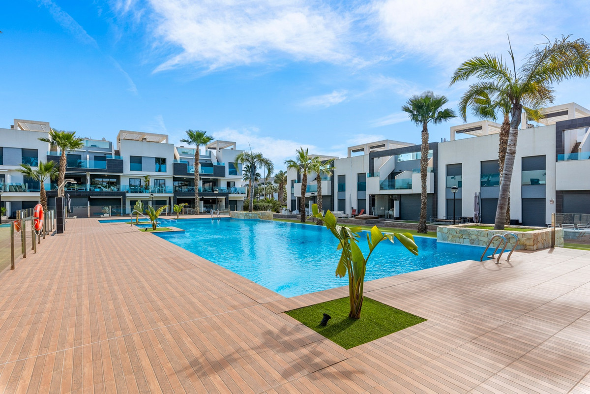 Appartement te koop in Urbanización El Raso | 2 slaapkamers H4981681