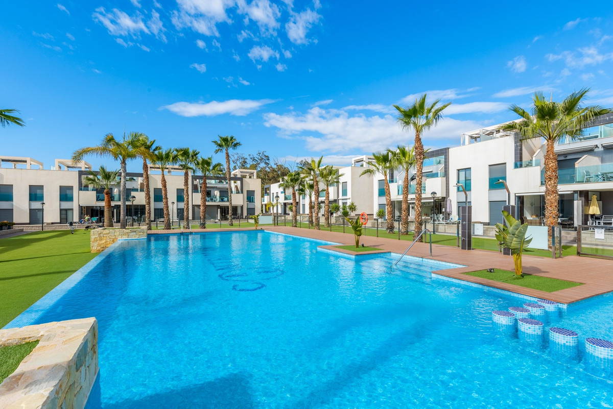 Appartement te koop in Urbanización El Raso | 2 slaapkamers H4981681