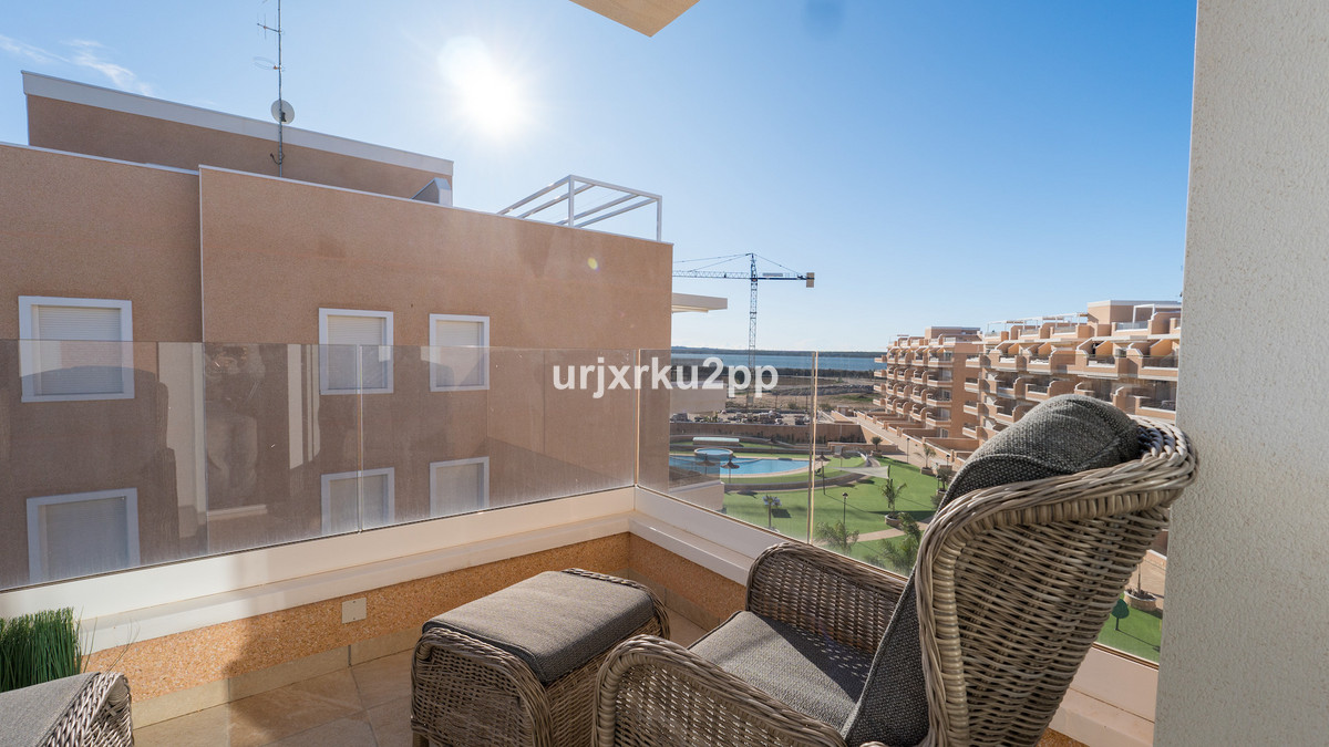 Appartement te koop in Urbanización El Raso | 3 slaapkamers H5284159