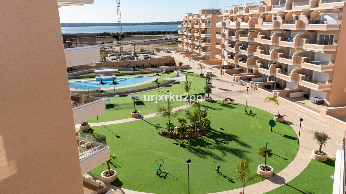 Appartement te koop in Urbanización El Raso | 3 slaapkamers H5284159