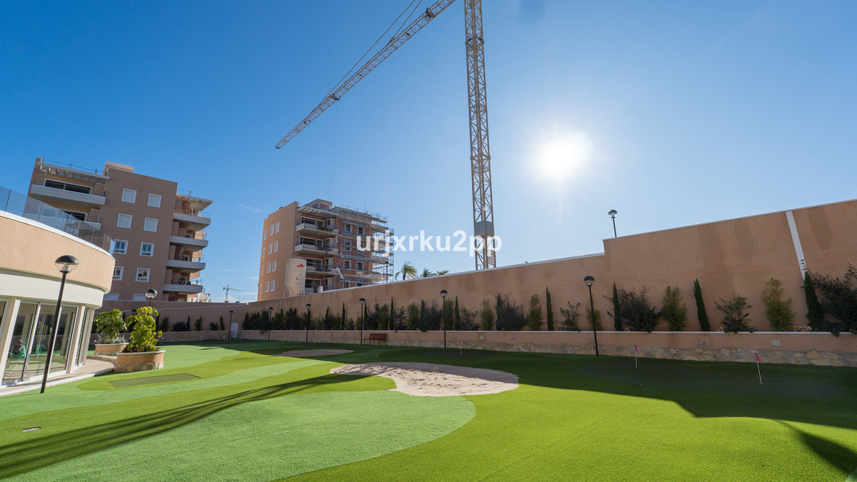 Appartement te koop in Urbanización El Raso | 3 slaapkamers H5284159