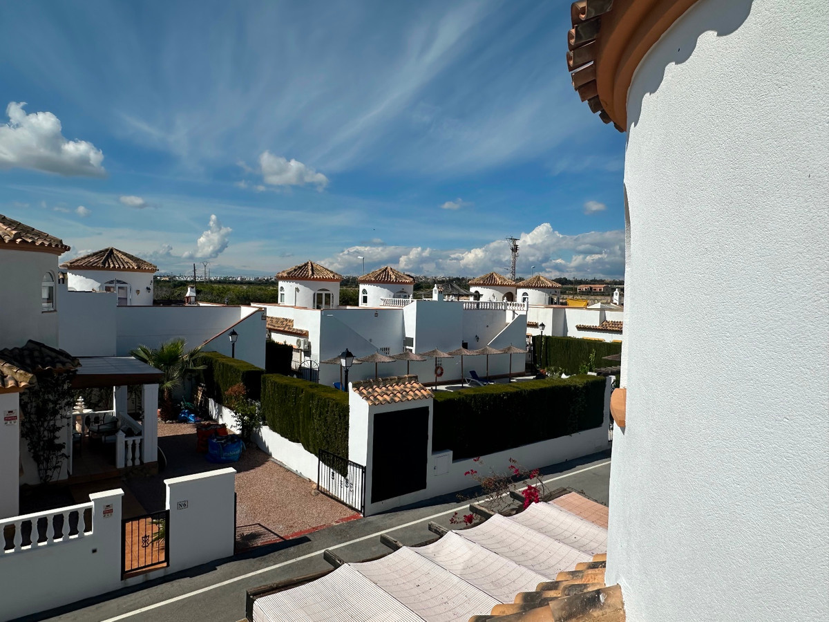 Huis te koop in Urbanización El Raso | 3 slaapkamers H5327860