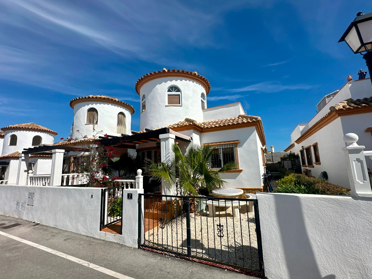 Huis te koop in Urbanización El Raso | 3 slaapkamers H5327860