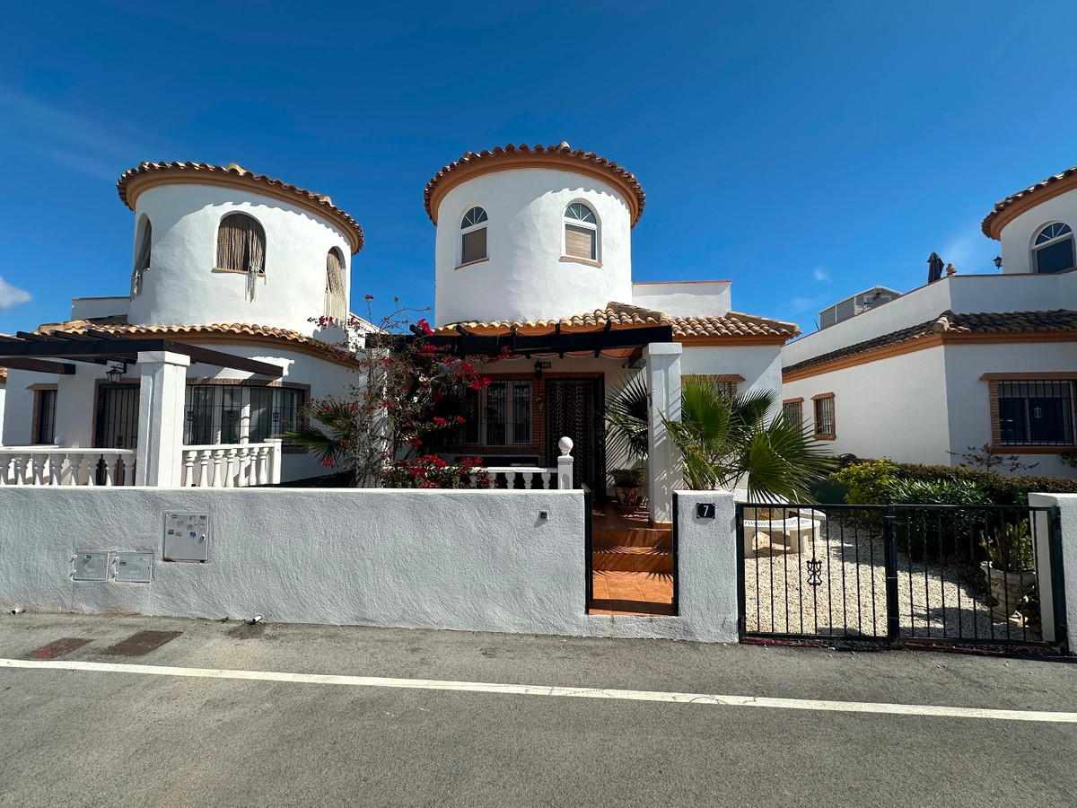 Huis te koop in Urbanización El Raso | 3 slaapkamers H5327860