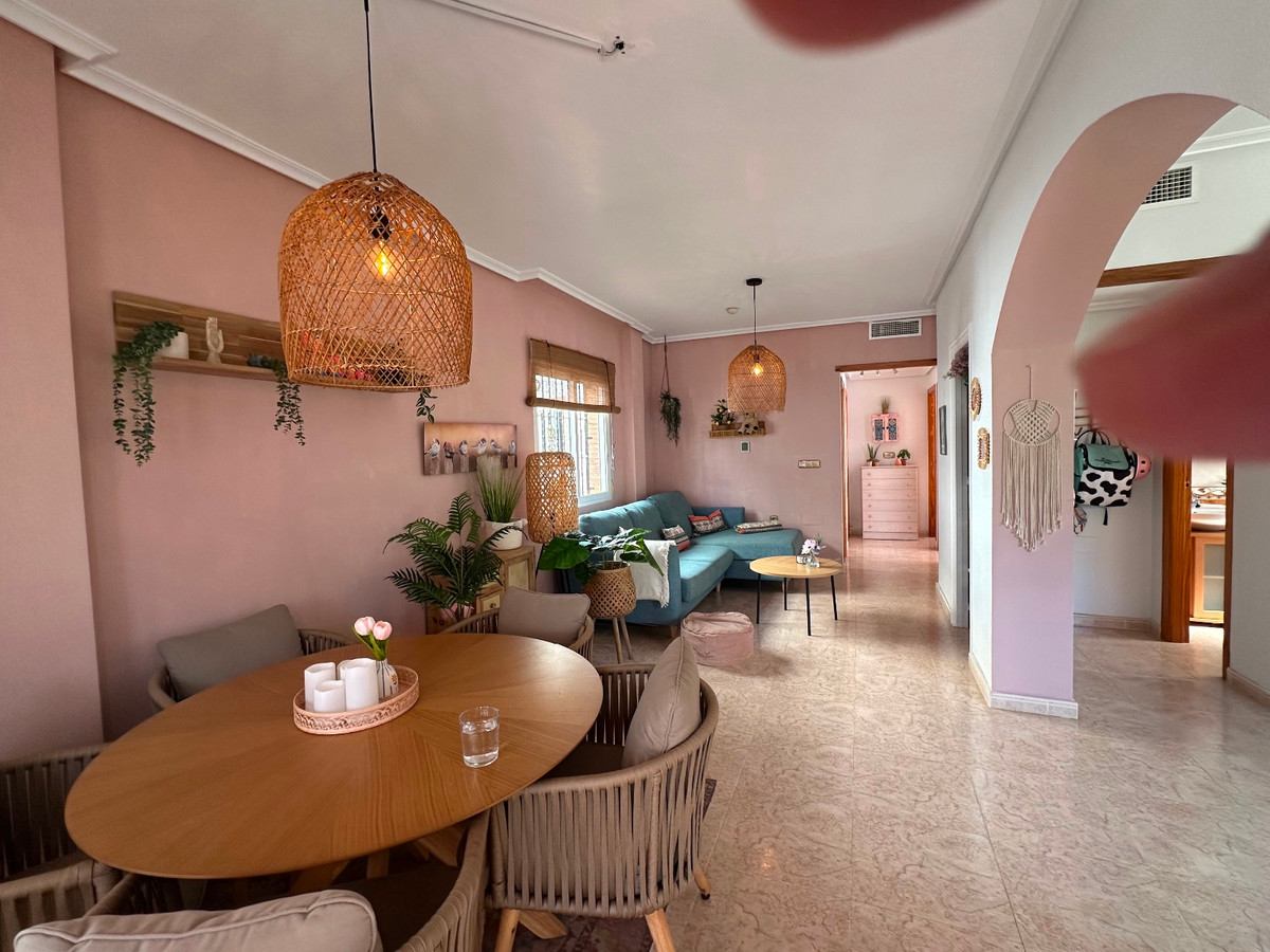 Huis te koop in Urbanización El Raso | 3 slaapkamers H5327860