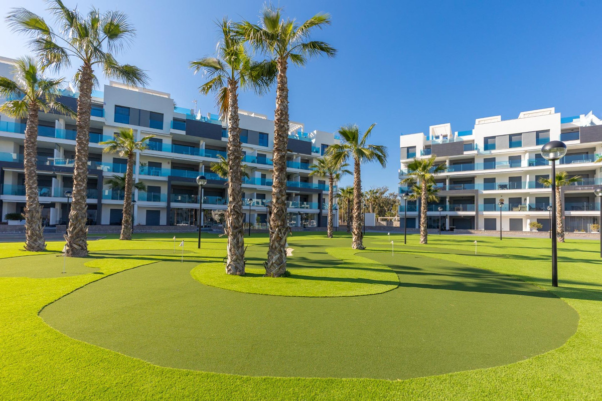 Appartement te koop in Urbanización El Raso | 2 slaapkamers H5342863