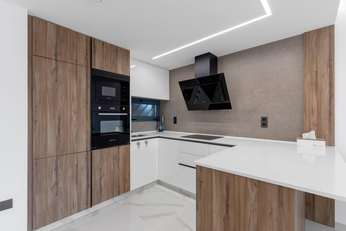 Appartement te koop in Urbanización El Raso | 2 slaapkamers H5342863