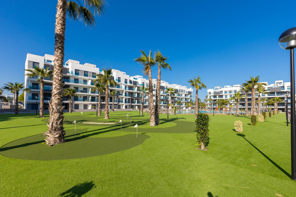 Appartement te koop in Urbanización El Raso | 2 slaapkamers H5342863