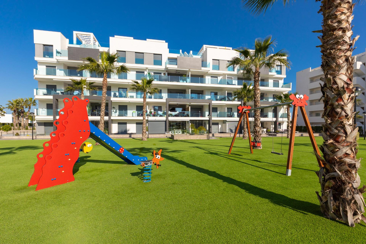 Appartement te koop in Urbanización El Raso | 2 slaapkamers H5342863