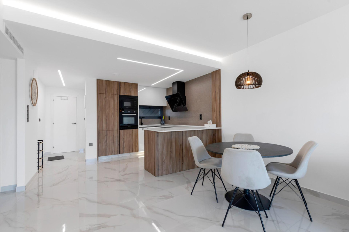 Appartement te koop in Urbanización El Raso | 2 slaapkamers H5342863