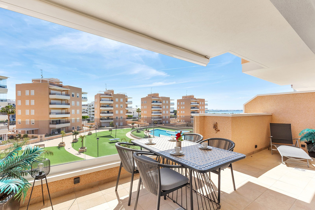 Appartement te koop in Urbanización El Raso | 3 slaapkamers H5393560