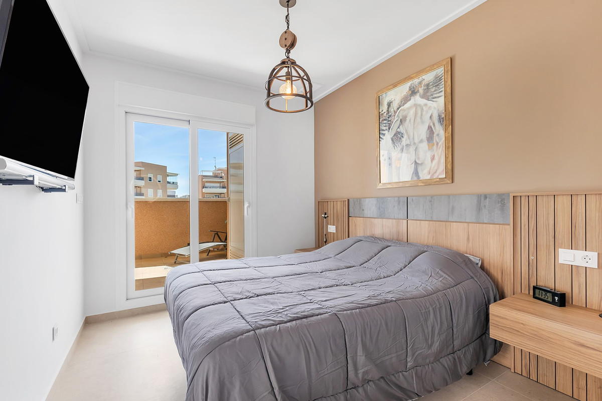 Appartement te koop in Urbanización El Raso | 3 slaapkamers H5393560