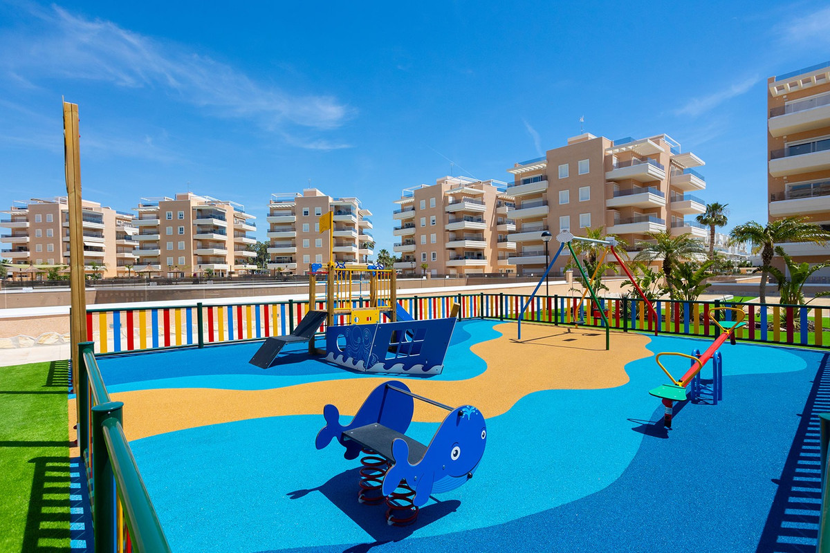 Appartement te koop in Urbanización El Raso | 3 slaapkamers H5393560