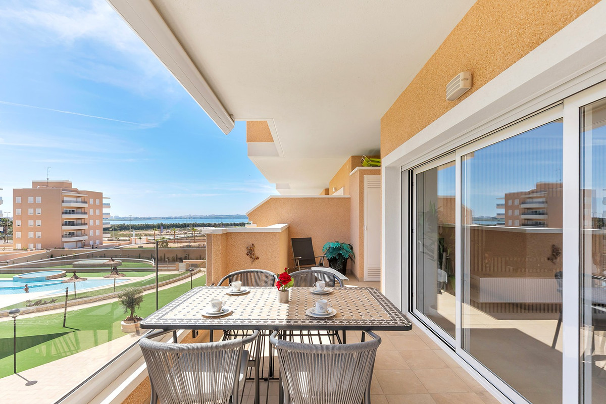 Appartement te koop in Urbanización El Raso | 3 slaapkamers H5393560
