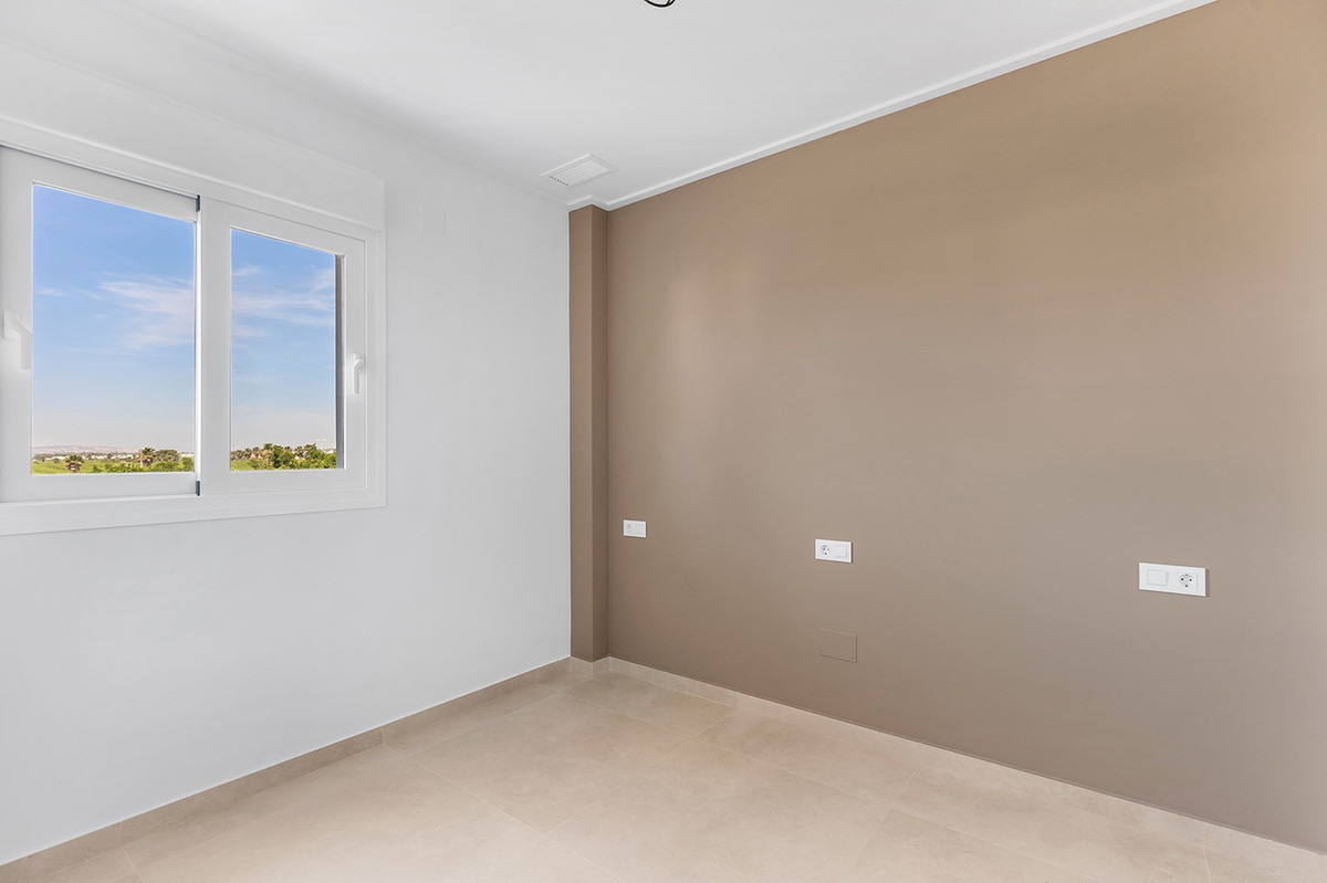 Appartement te koop in Urbanización El Raso | 3 slaapkamers H5393560