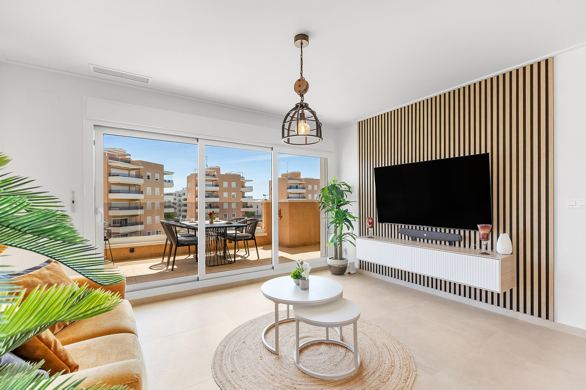 Appartement te koop in Urbanización El Raso | 3 slaapkamers H5393560