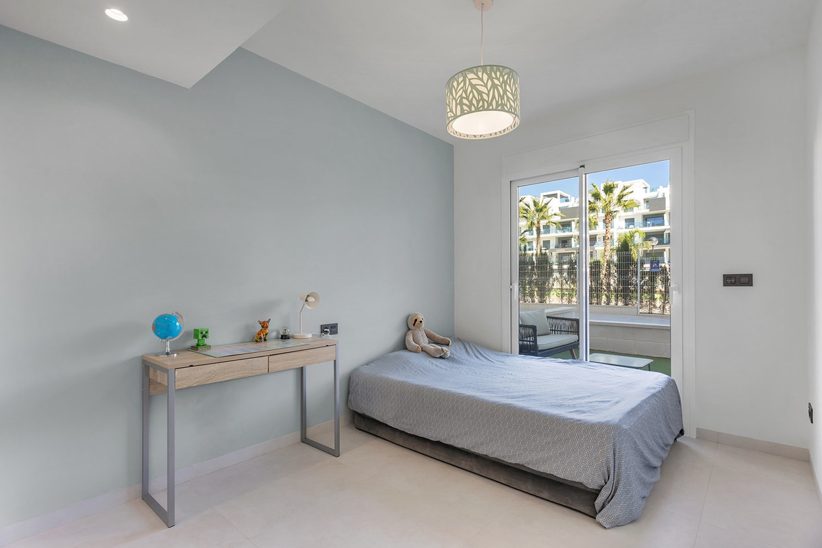 Appartement te koop in Urbanización El Raso | 2 slaapkamers H5492719