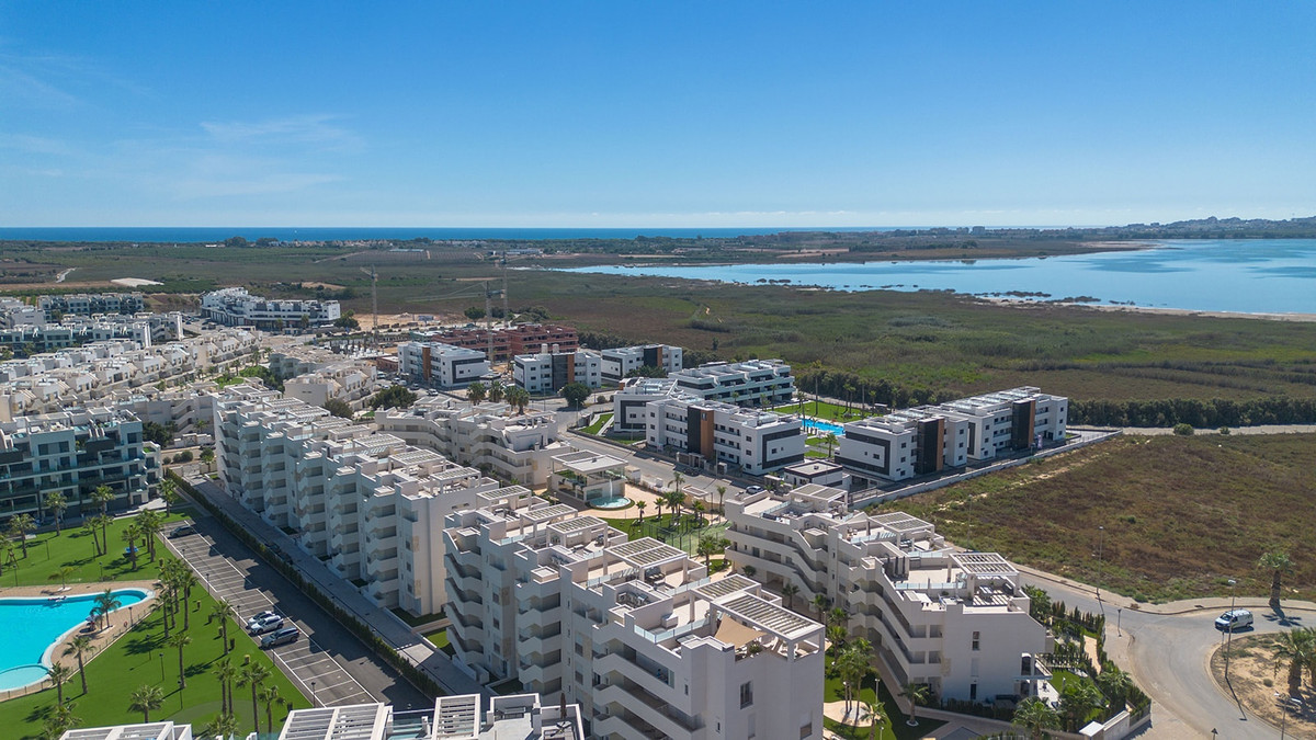 Appartement te koop in Urbanización El Raso | 2 slaapkamers H5492719
