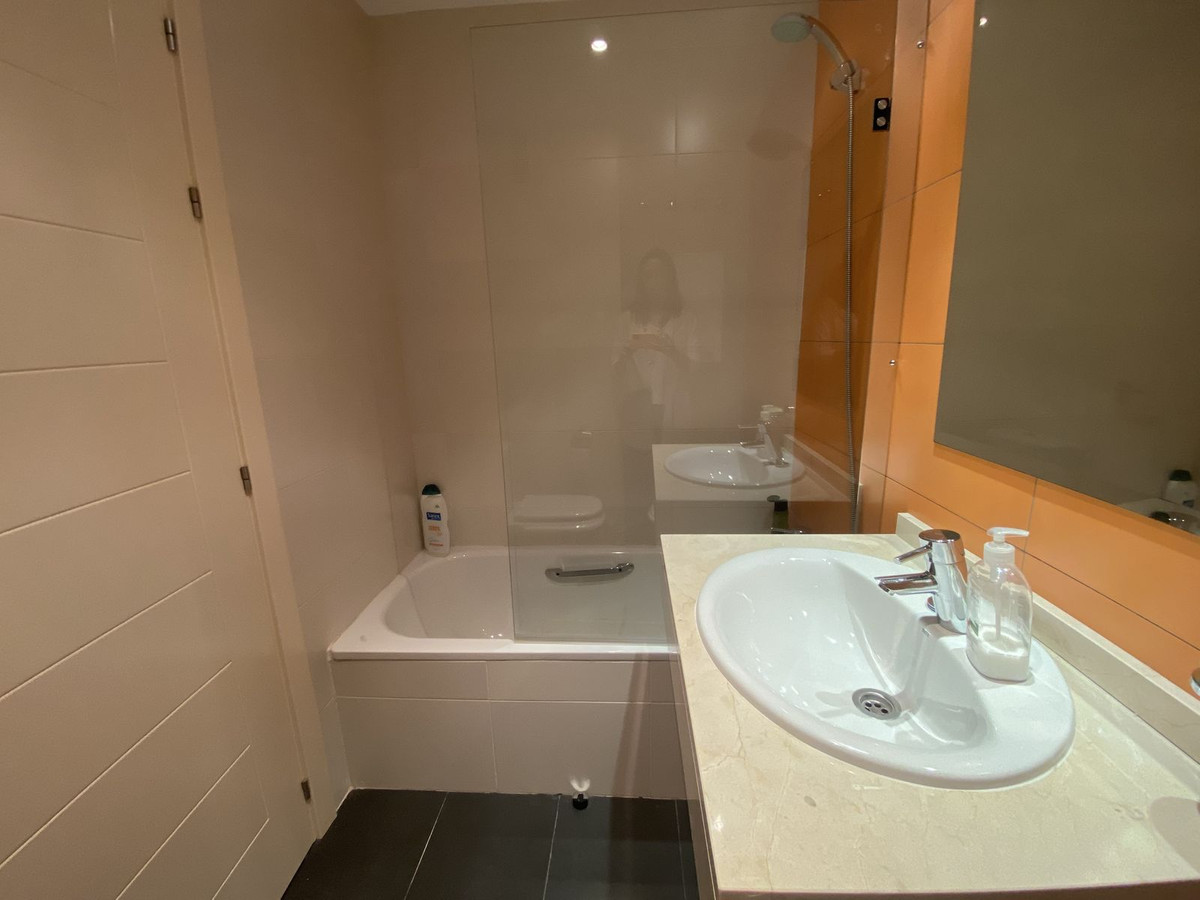 Tussenverdieping Appartement in Valle Romano-8