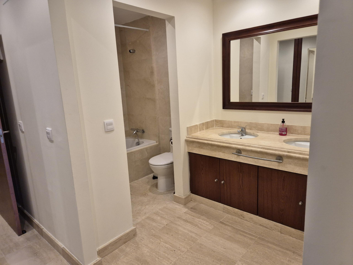 Appartement te koop in Valle Romano | 2 slaapkamers H5304811