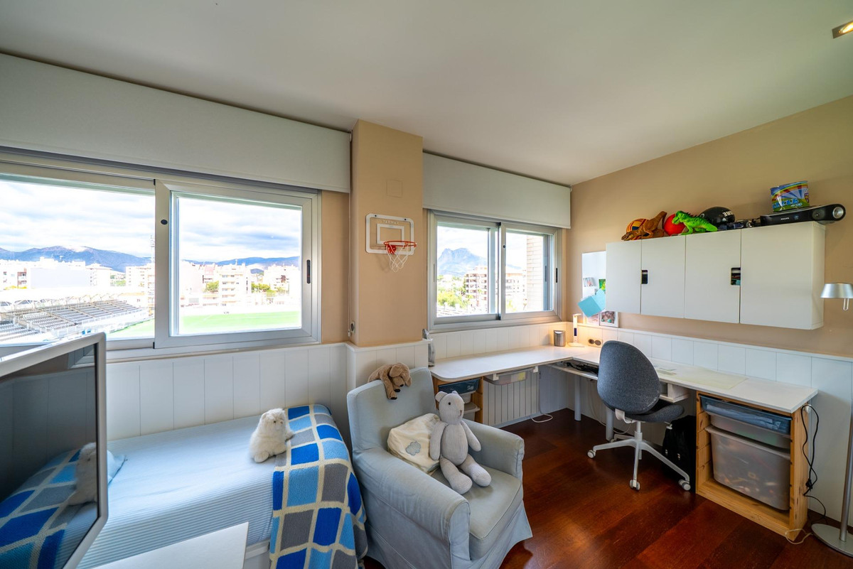 Appartement te koop in Villajoyosa | 4 slaapkamers H5335972