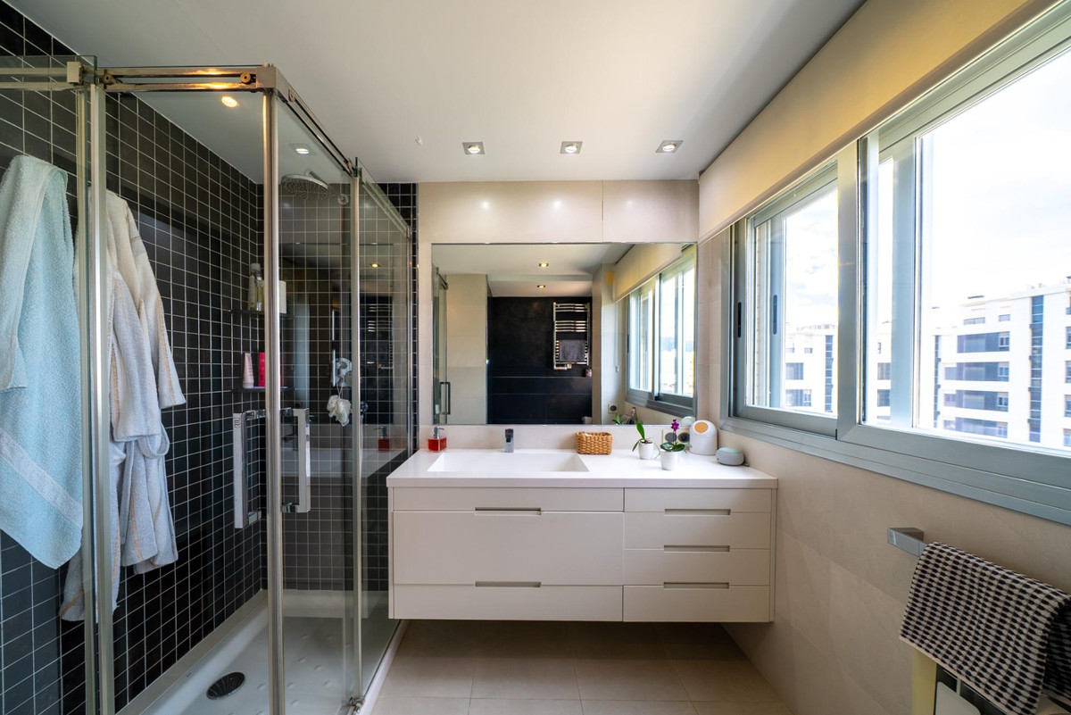 Appartement te koop in Villajoyosa | 4 slaapkamers H5335972