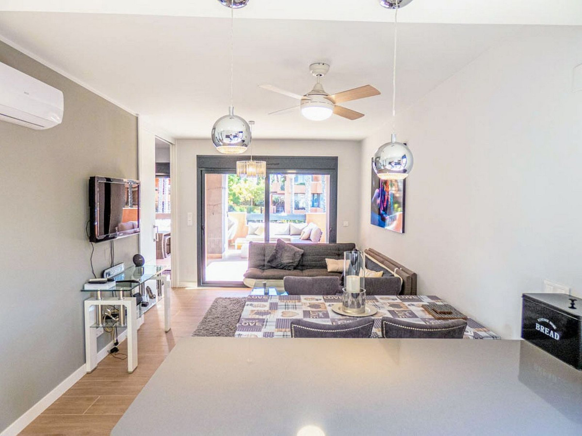 Appartement te koop in Villamartin | 2 slaapkamers H4955515
