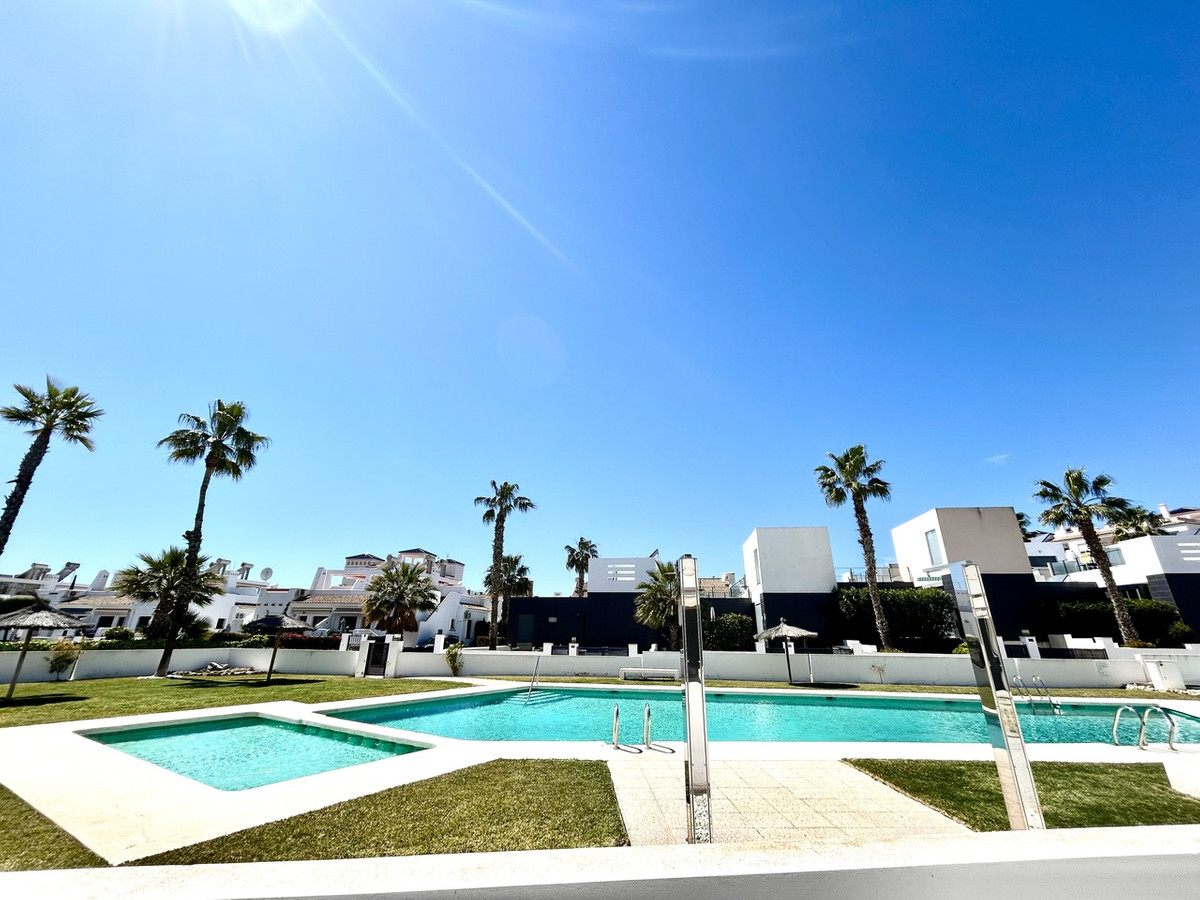 Appartement te koop in Villamartin | 2 slaapkamers H5380321