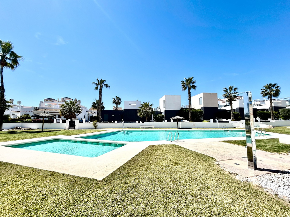 Appartement te koop in Villamartin | 2 slaapkamers H5380321