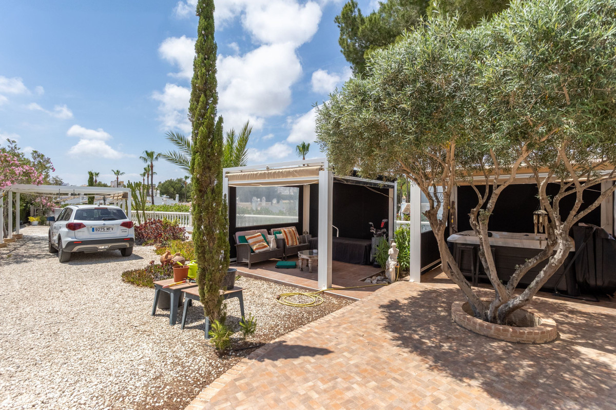 Huis te koop in Villamartin | 4 slaapkamers H5384326