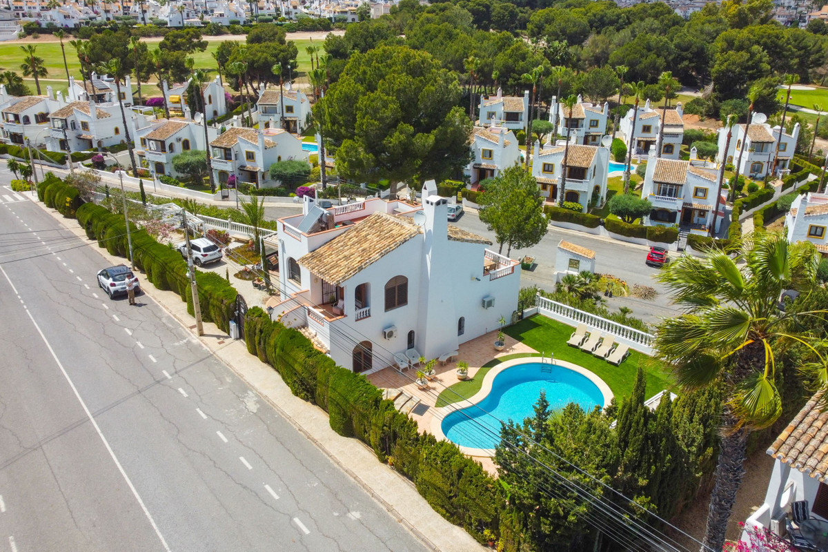 Huis te koop in Villamartin | 4 slaapkamers H5384326