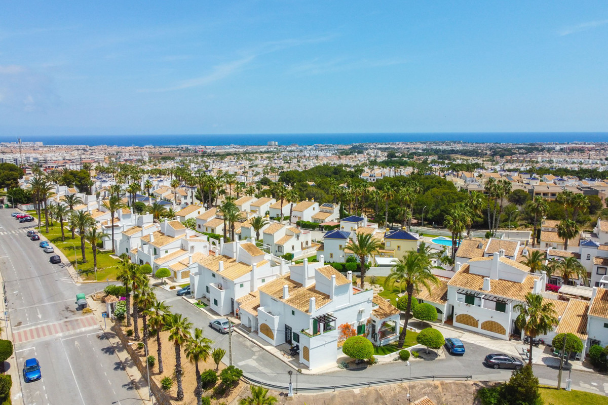 Huis te koop in Villamartin | 4 slaapkamers H5384326