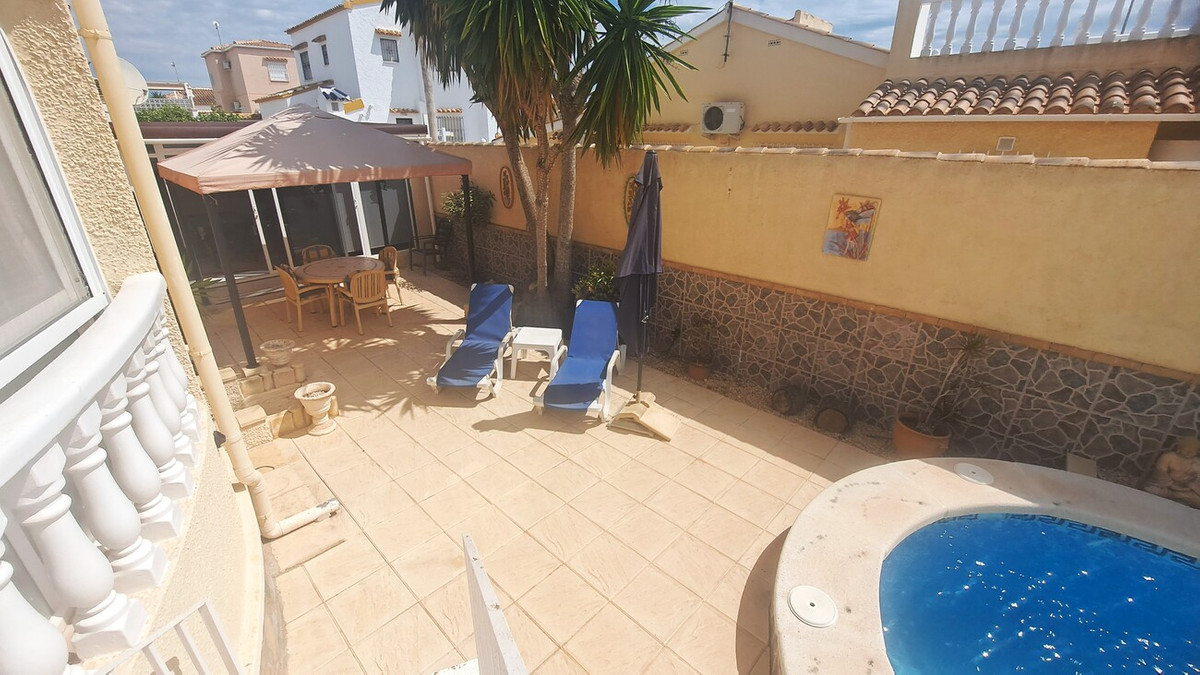 Huis te koop in Villamartin | 3 slaapkamers H5387311