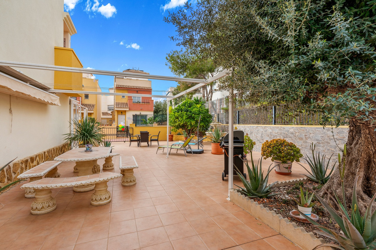 Appartement te koop in Villamartin | 3 slaapkamers H5400871