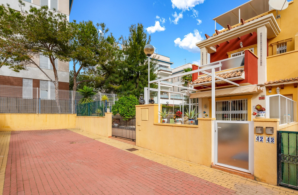 Appartement te koop in Villamartin | 3 slaapkamers H5400871