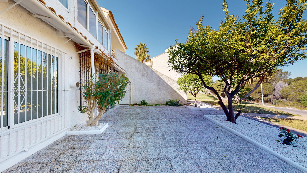 Penthouse te koop in Villamartin | 2 slaapkamers H5400904