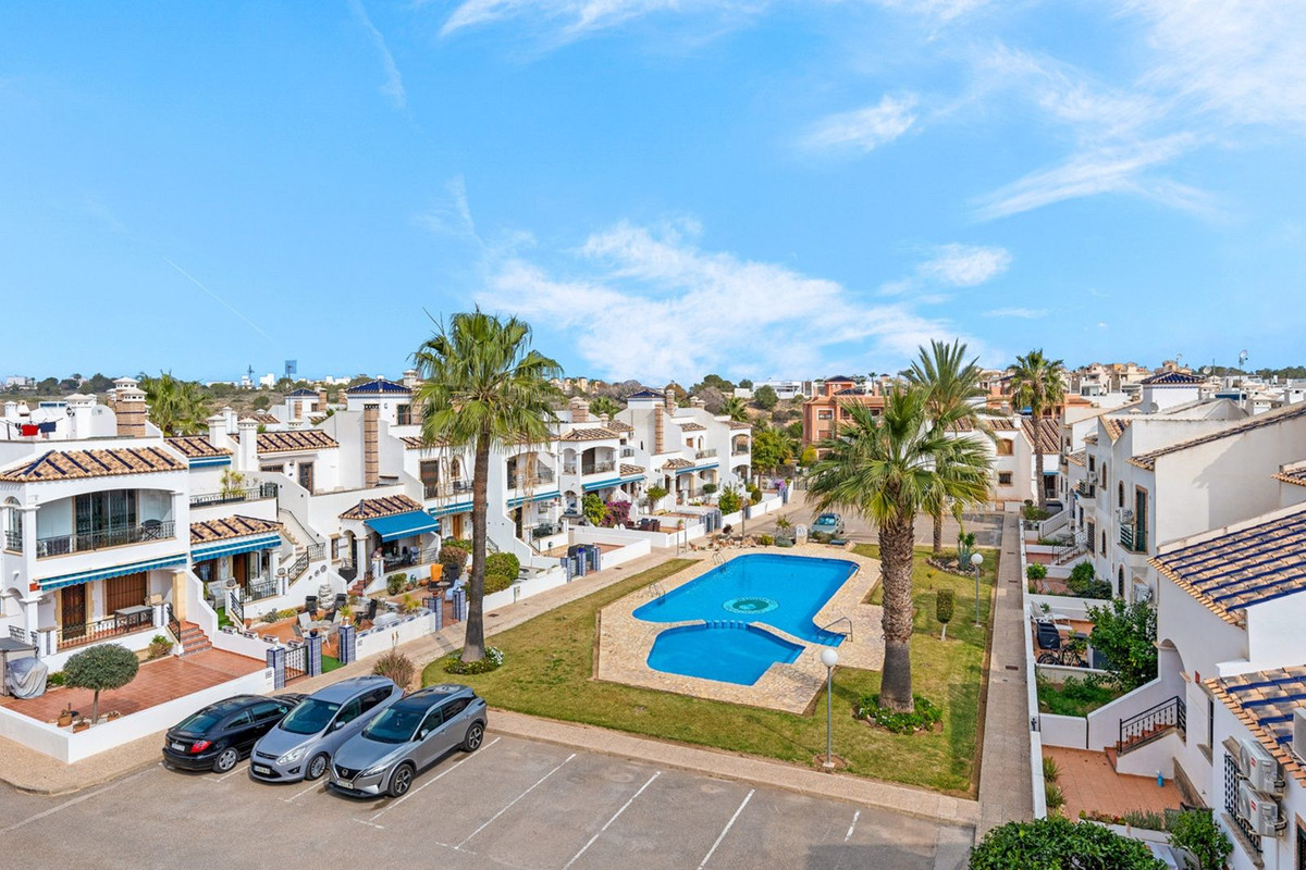 Penthouse te koop in Villamartin | 2 slaapkamers H5408035