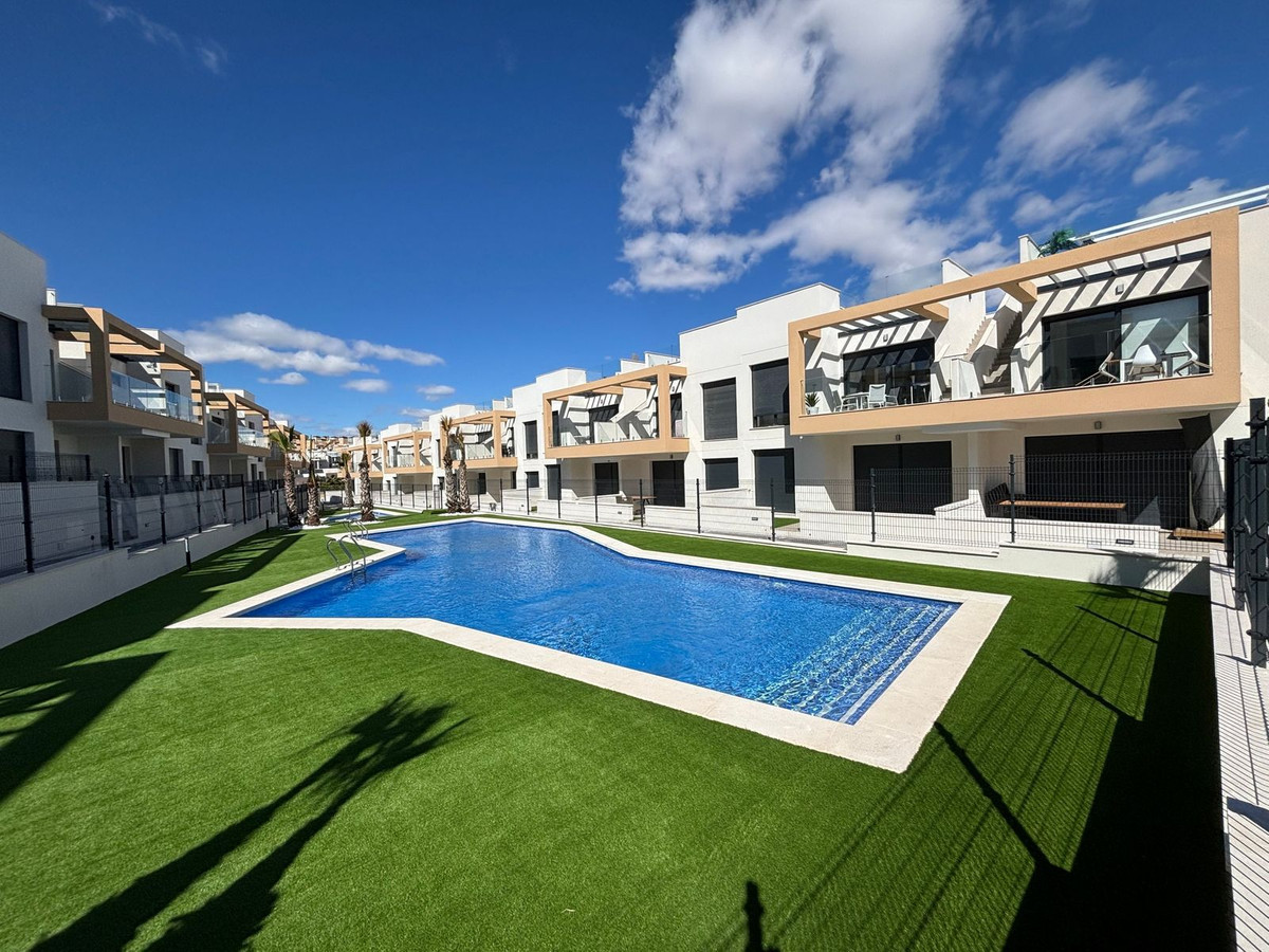 Penthouse te koop in Villamartin | 2 slaapkamers H5420086