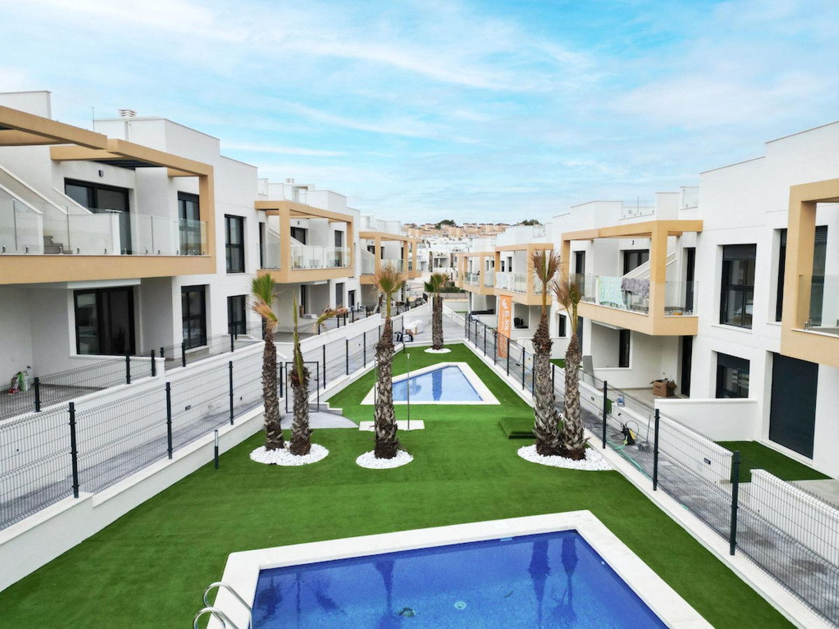 Penthouse te koop in Villamartin | 2 slaapkamers H5420086