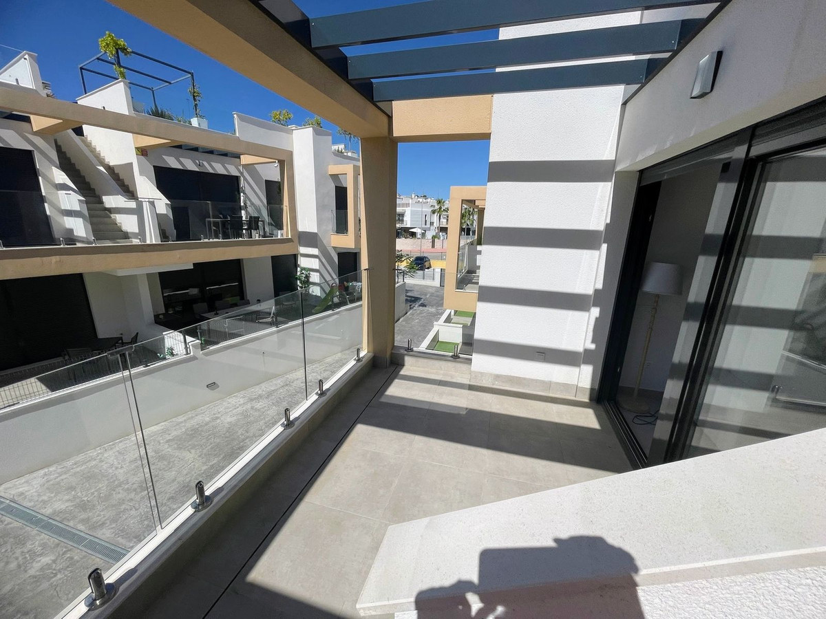 Penthouse te koop in Villamartin | 2 slaapkamers H5420086