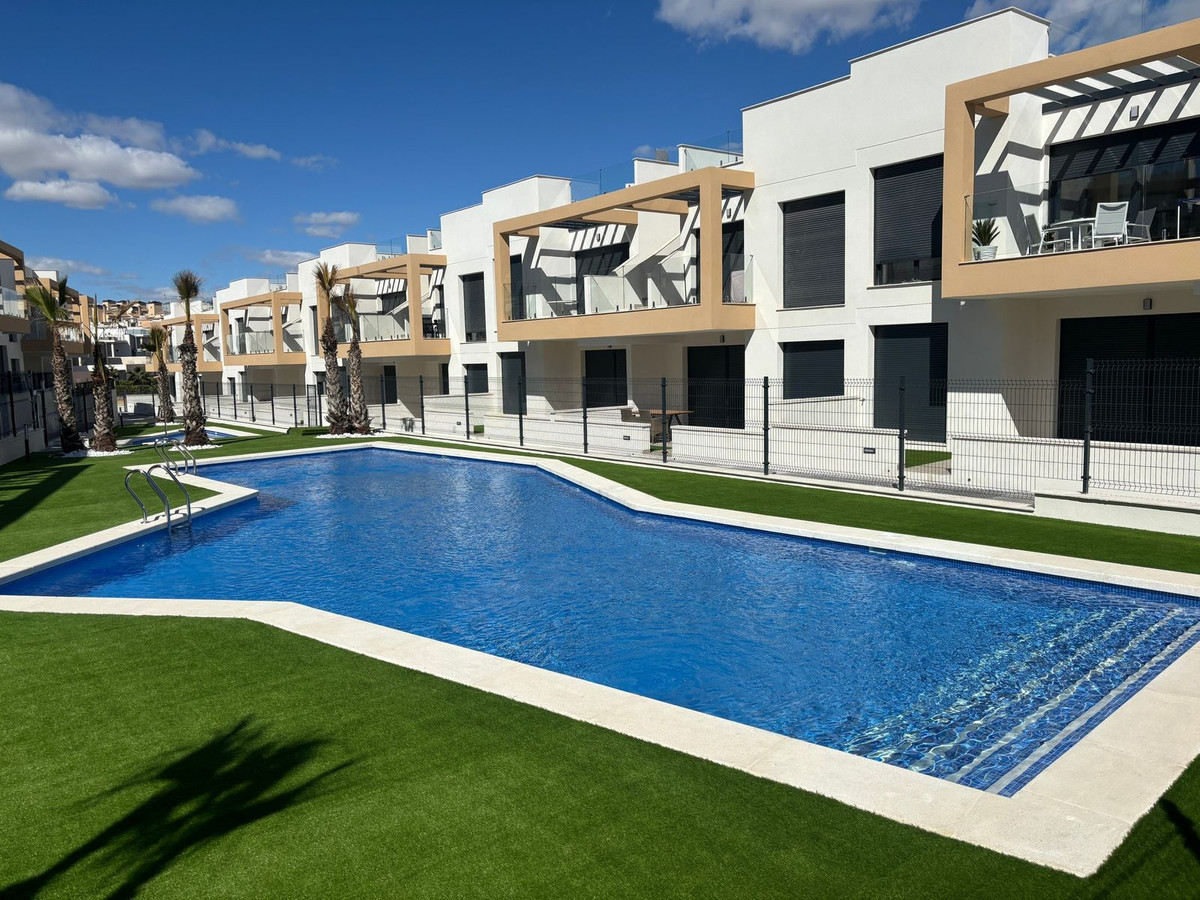 Penthouse te koop in Villamartin | 2 slaapkamers H5420086
