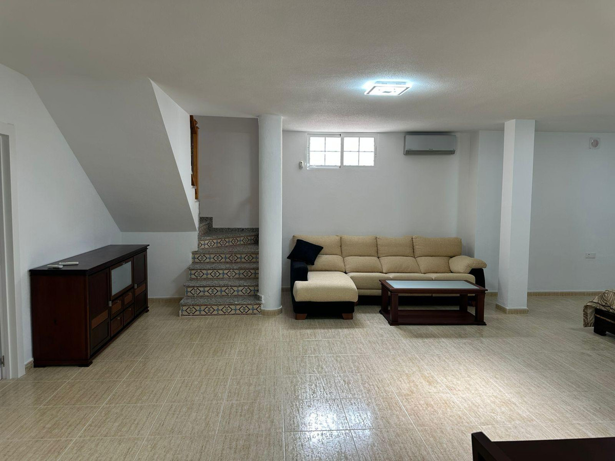 Appartement te koop in Villamartin | 4 slaapkamers H5424121