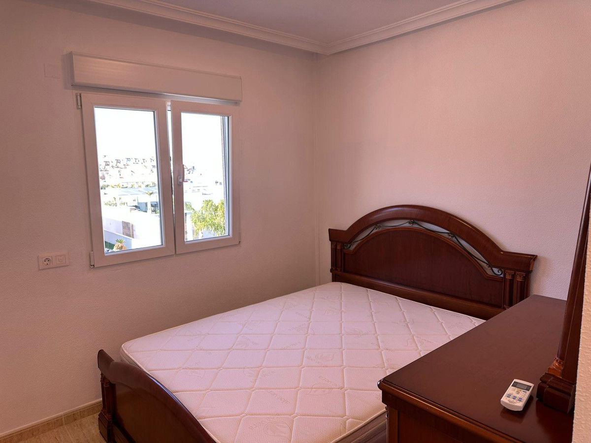 Appartement te koop in Villamartin | 4 slaapkamers H5424121