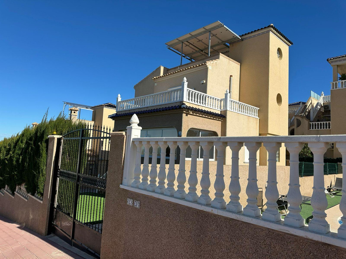 Appartement te koop in Villamartin | 4 slaapkamers H5424121