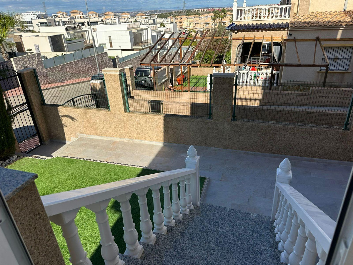 Appartement te koop in Villamartin | 4 slaapkamers H5424121