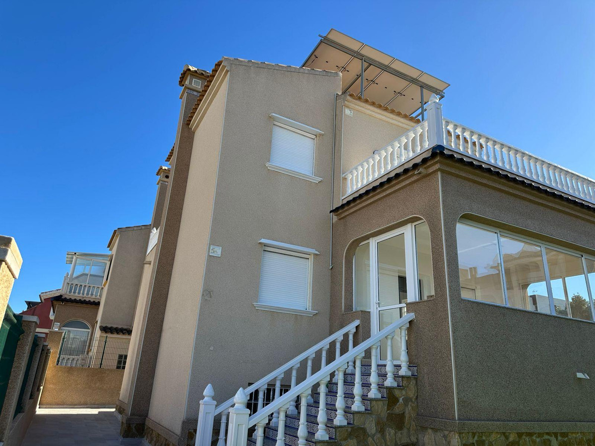 Appartement te koop in Villamartin | 4 slaapkamers H5424121