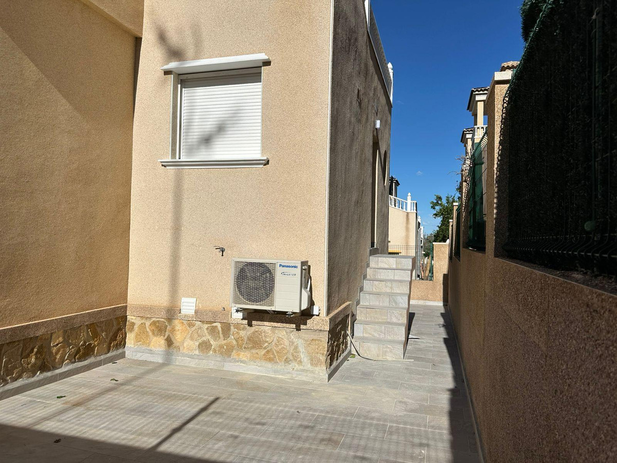 Appartement te koop in Villamartin | 4 slaapkamers H5424121