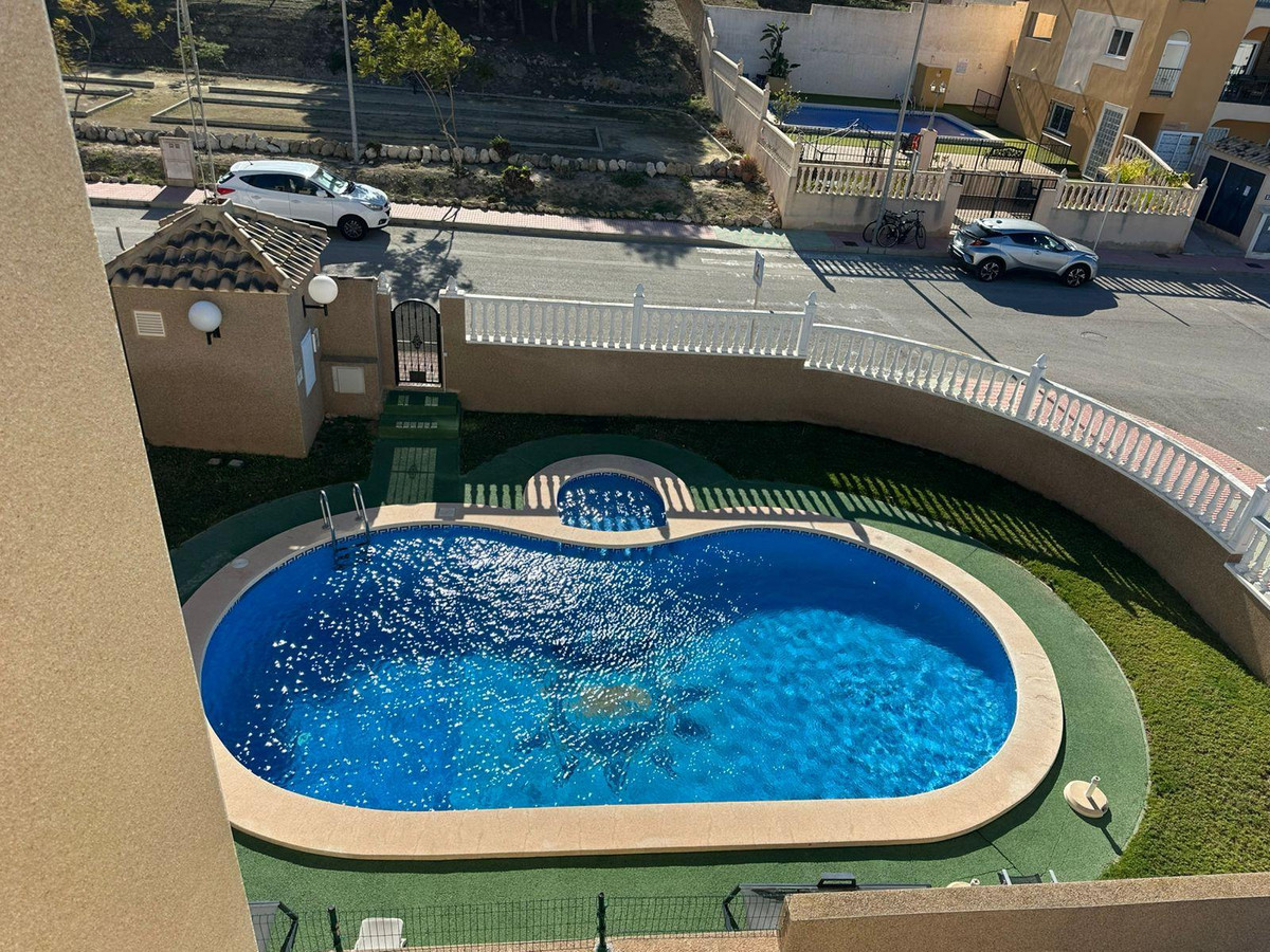 Appartement te koop in Villamartin | 4 slaapkamers H5424121