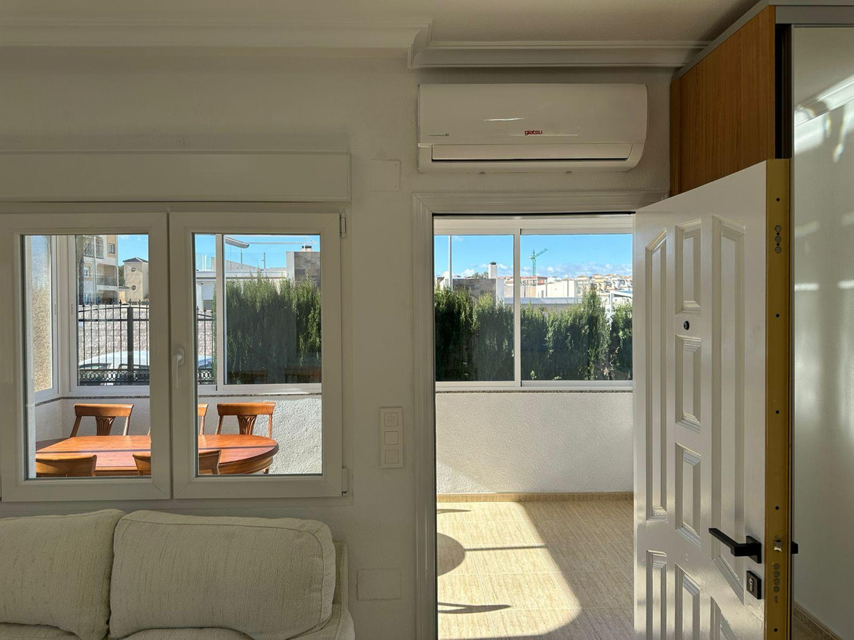 Appartement te koop in Villamartin | 4 slaapkamers H5424121